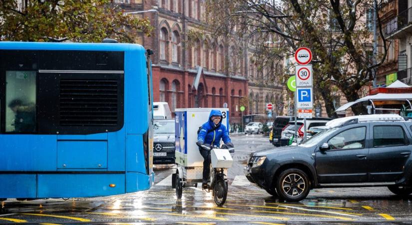 Ónos eső: riasztással indul a szerda, csütörtökre narancssárga figyelmeztetést is kiadtak