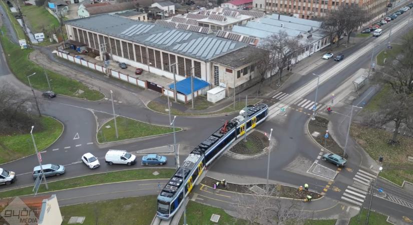 TramTrain: 98%-os menetrendszerűség!