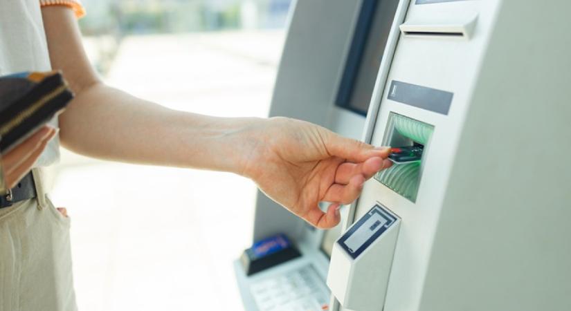 Nagyon rosszul jársz, ha ingyen akarsz készpénzt felvenni a bankautomatából