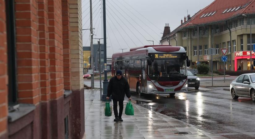 Ónos eső, síkos utak: ha lehet, ne ülj autóba Somogy egyes részein!