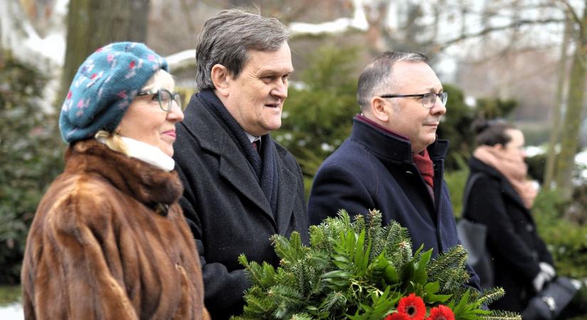 Főhajtás nemzeti imánk, a Himnusz költője előtt (fotók)