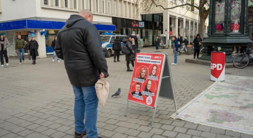 Beérték a szocdemek az AfD-t, Olaf Sholz pártja a második a parlamenti választások előtt