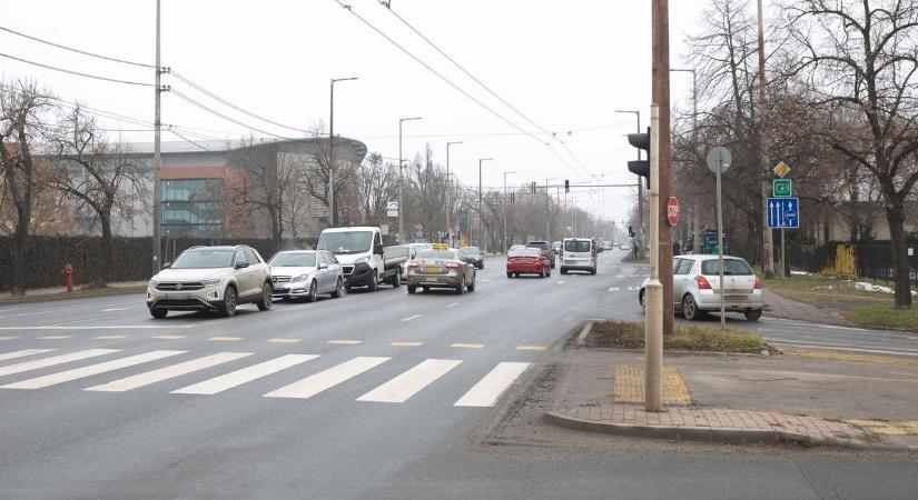 Gyilkossági kísérlet, majd autósüldözés Debrecenben – kamerafelvételeken a bizonyíték!