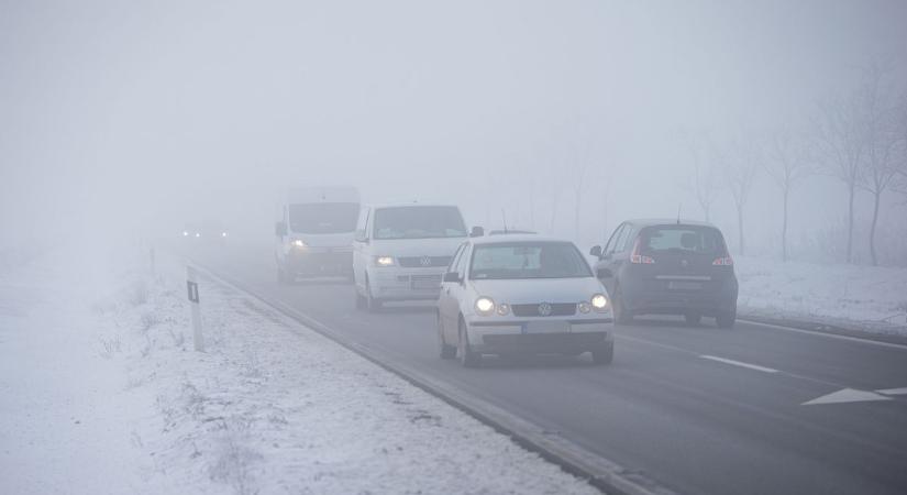 Megkongatták a vészharangot: a csúszós úton mindenki vegyen vissza a tempóból - videóval