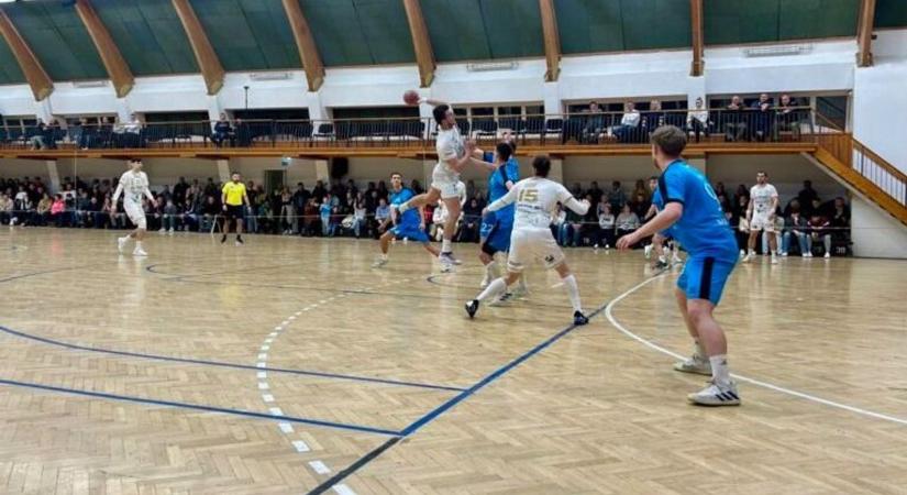 Továbbjutott az ETO University Handball Team együttese.