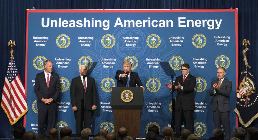 Trump meghirdette az amerikai energia "felszabadítási" tervét: cél a globális dominancia