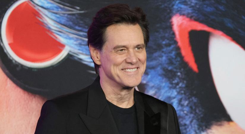 Döbbenetes ami Jim Carrey arcával történt, így néz ki most az örök nevettető