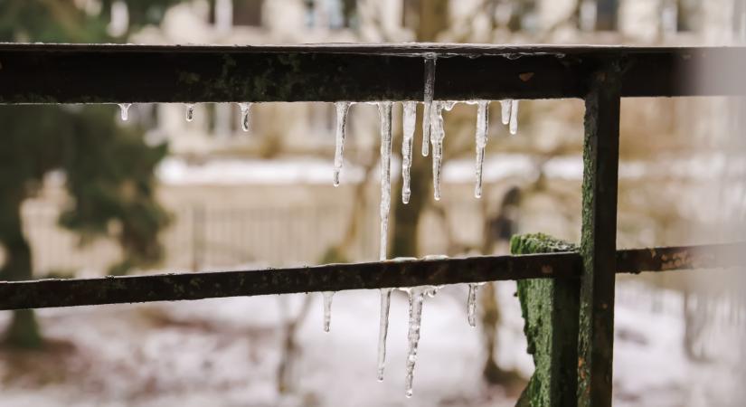 Frissítették a riasztást: másodfokú is érvényben ónos eső miatt - De havazni is fog