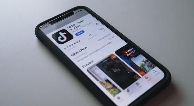 TikTok: az Apple App Store-ra csak egy feltétellel térhet vissza!