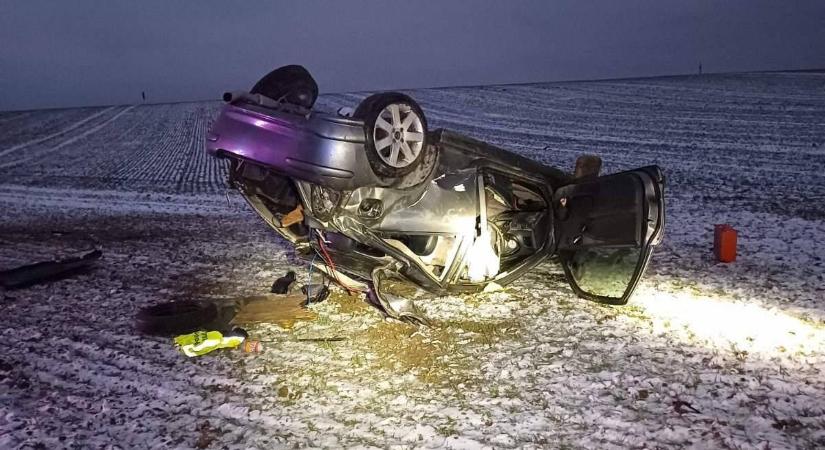 Lakókocsi lángokban és mentőhelikopter a helyszínen: 25 riasztás Balatonboglár-Balatonlelle körzetében eddig