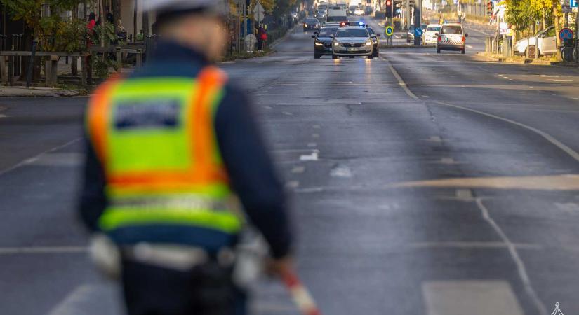 Bombafenyegetés miatt ürítettek ki több magyar iskolát