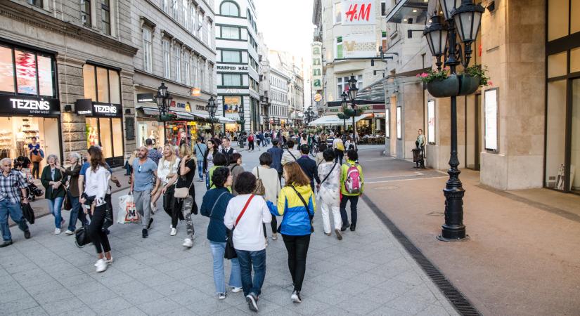 Szállodává és apartmanhotellé alakul át egy Váci utcai irodaház