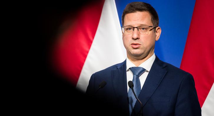 Gulyás Gergely Rogán Antal szankcionálásáról: Gratuláltunk neki