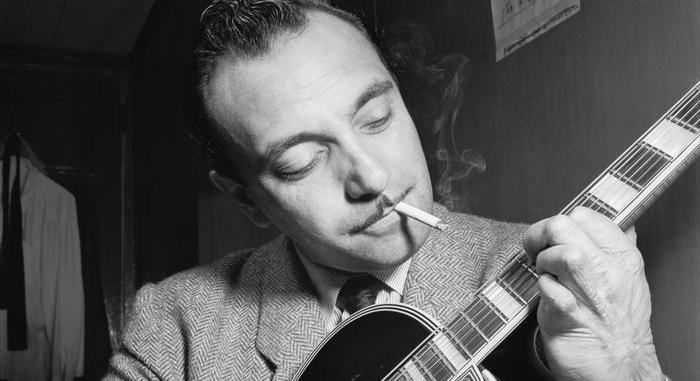 115 éve született Django Reinhardt, aki sérült kézzel lett a jazz műfajteremtő újítója