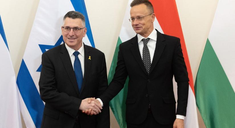 Hungary FM: Development Requires Peace