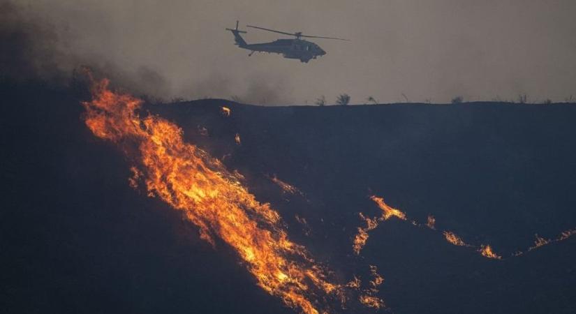 Újra tombol a tűz Los Angeles közelében (videó)