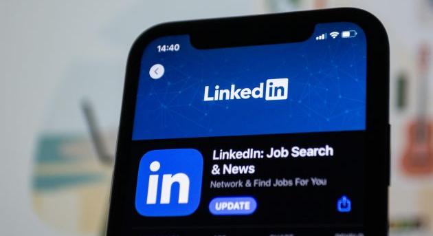 A LinkedIn előfizetői nem hagyják annyiban, hogy az oldal eladta adataikat