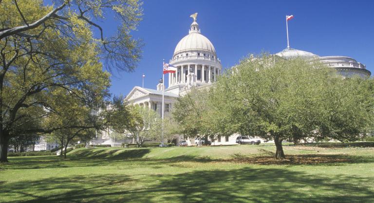 Betiltaná egy demokrata szenátor a férfiak számára az önkielégítést Mississippiben