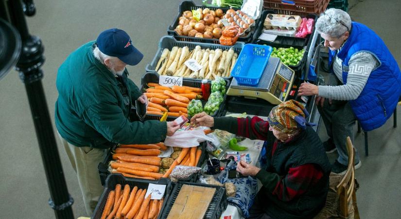 Sok vásárló esküszik a kecskeméti földben termett zöldségre