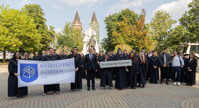 Mutatós mutatók a Nyíregyházi Egyetemen