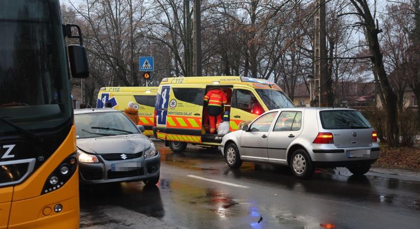 Súlyosan megsérültek a Jutai úton elgázolt gyalogosok