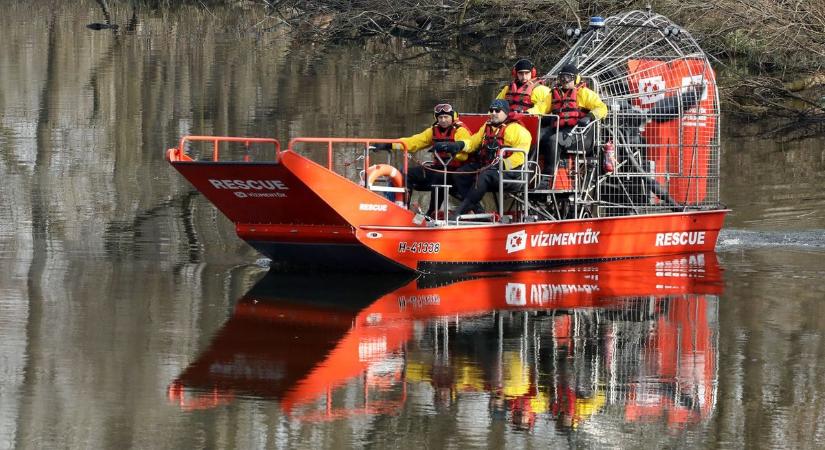 Jégre taposva: az airboat a Balatonon forradalmasíthatja a vízi mentést (galéria és videó)