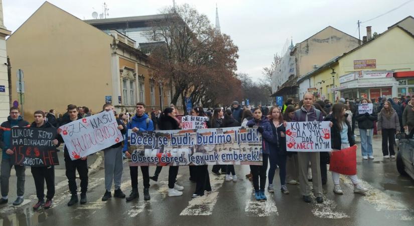 Az óbecsei diaszpóra is támogatja a tiltakozásokat