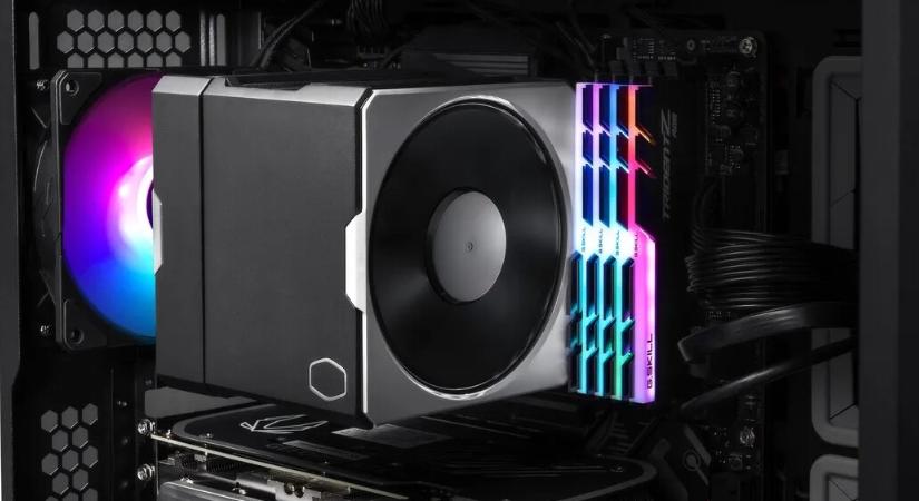 Minimalista külsejű, combosnak tűnő léghűtést tol ki a gyárkapun a Cooler Master