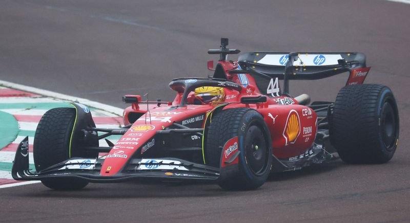 Jövő héten újra autóba ül Hamilton, Leclerc-rel együtt fog tesztelni