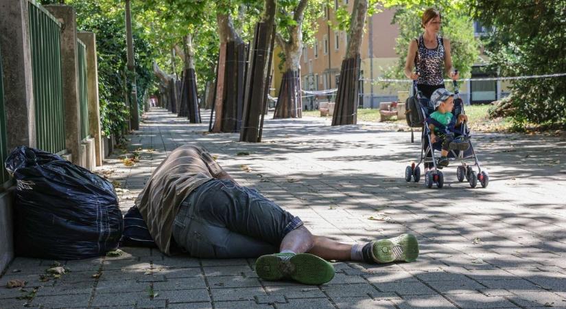 Vérlázító! Fényes nappal, járókelők szeme láttára végezték el a dolgukat