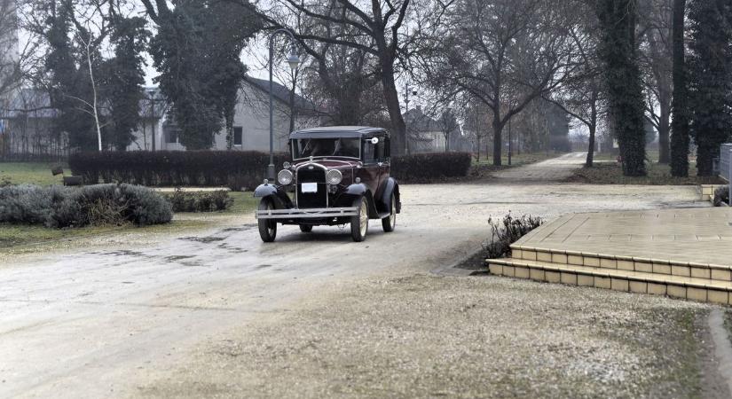 Egy élmény, amit soha nem felejtünk el: vezethettük a 100 éves Ford A modellt, amit mindenkinek látnia kell (fotókkal és videókkal)