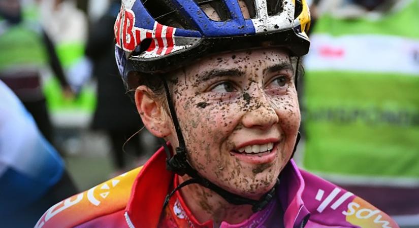 Vas Blanka cyclocross világkupa-futam győztes Maaschelenben