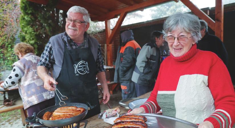 Kolbászillat lengte be Szőreget – galériával