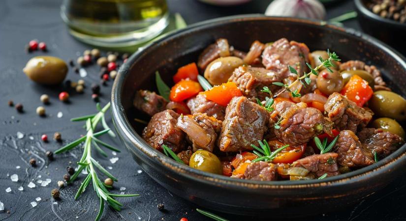 Konyhasarok: Porhanyós borjúhús zamatos olívabogyóval Dél-Franciaországból – Ez a sauté de veau aux olives