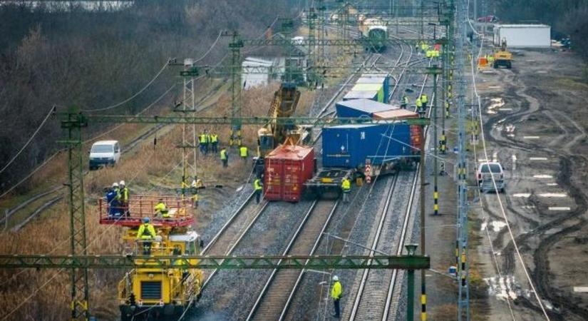 Jövő hét közepére helyreállhat a vasúti közlekedés