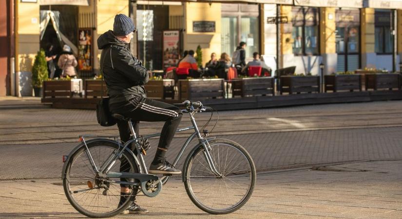 Marad a tavasz hétfőn Hajdú-Biharban