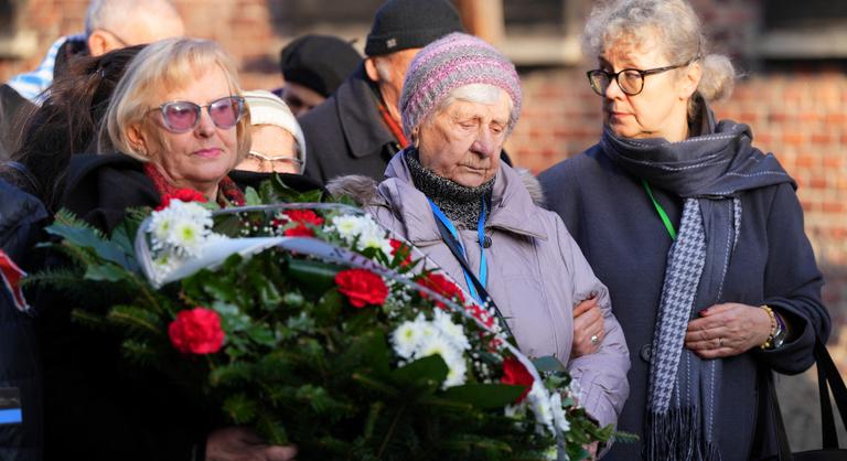 A történelem szomorú mementója: nyolcvan éve szabadult fel az auschwitzi haláltábor