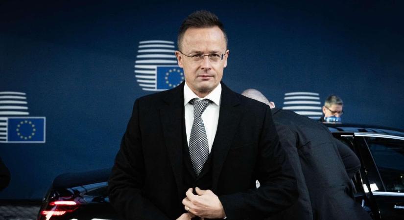 Szijjártó Péter: Nekünk Magyarország az első!