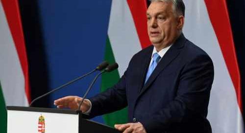 Orbán Viktor: Mi a történelem főutcáján haladunk, az Unió pedig egy sáros mellékúton