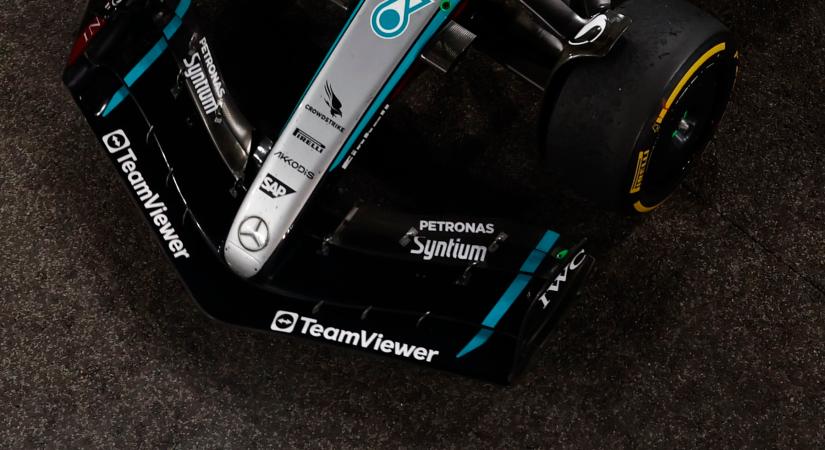 F1: Fapados autóbemutatót tart a Mercedes