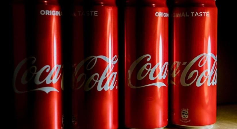 Veszélyes Coca-Cola termékek kerültek forgalomba, a cég visszahívja őket