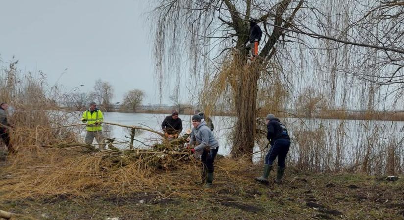 Szépül a felkapott hajdú-bihari horgászhely