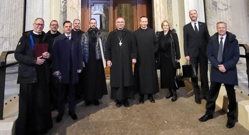 A pápa Vatikánban fogadta a pannonhalmi főapátot