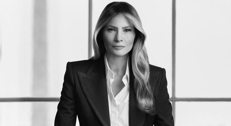 Bemutatta a Fehér Ház Melania Trump hivatalos portréját