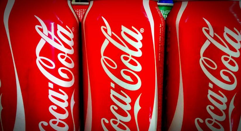 Visszahívták a Coca-Cola termékeket, fertőtlenítőszer került az üditőbe