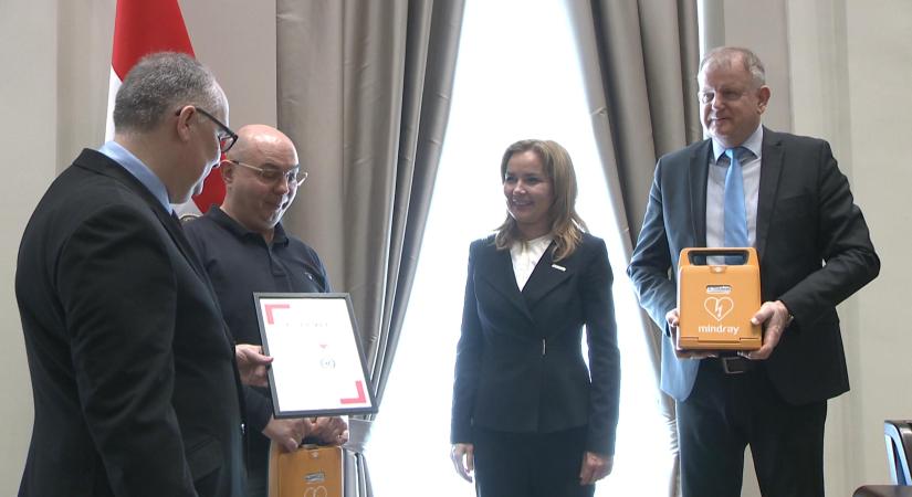 Élet Mentő Pont lett a debreceni polgármesteri hivatal