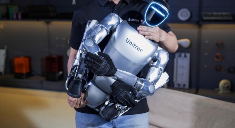 Közel 12 millió forintért érhető el itthon a Unitree humanoid robotja