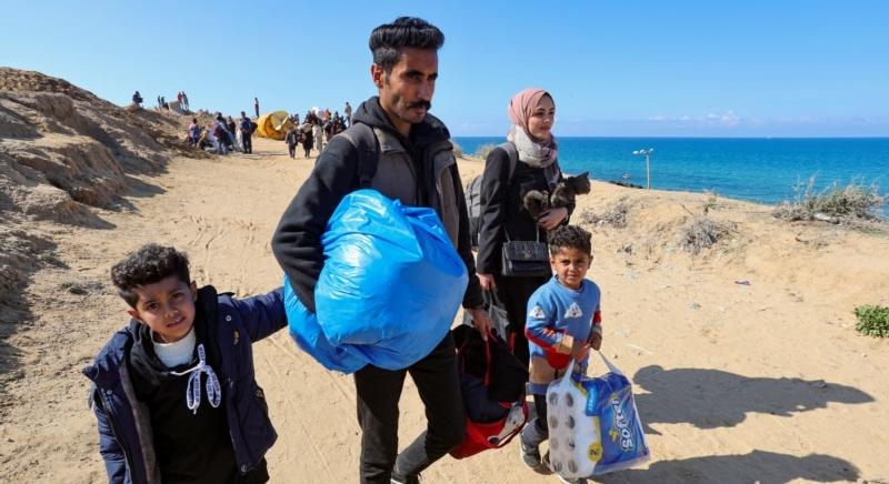 Több ezer palesztin mehet haza a Gázai övezet északi részébe