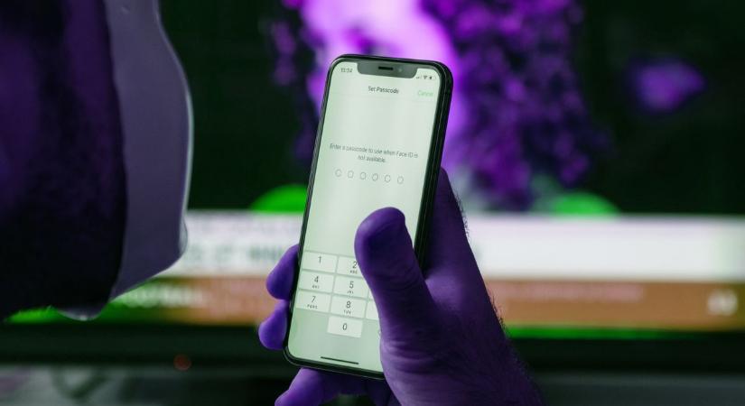 iPhone felhasználók figyelem: trükkös SMS-el próbálják kikapcsolni a telefon védelmét