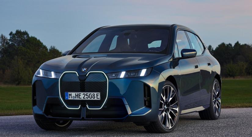 Minden részletében új a BMW elektromos SUV-ja